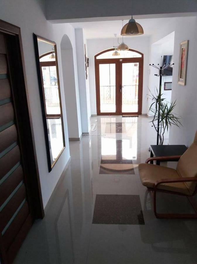 Casa Adrian 2 Mai Apartment Exterior foto